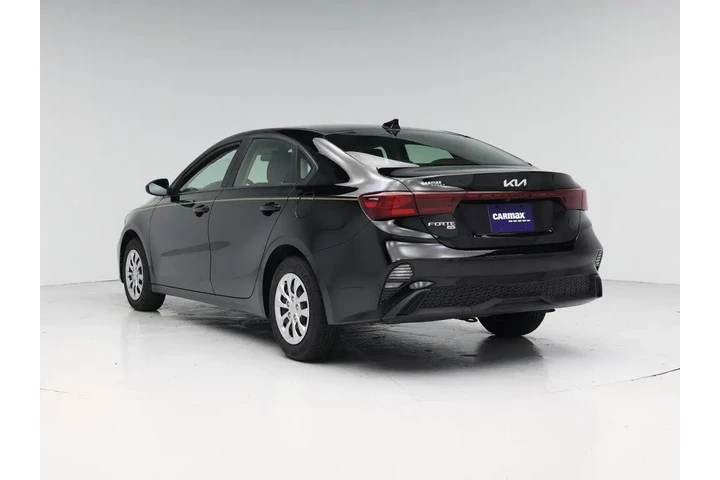 $19998 : Kia Forte 2024 LX 4dr Sedan image 2