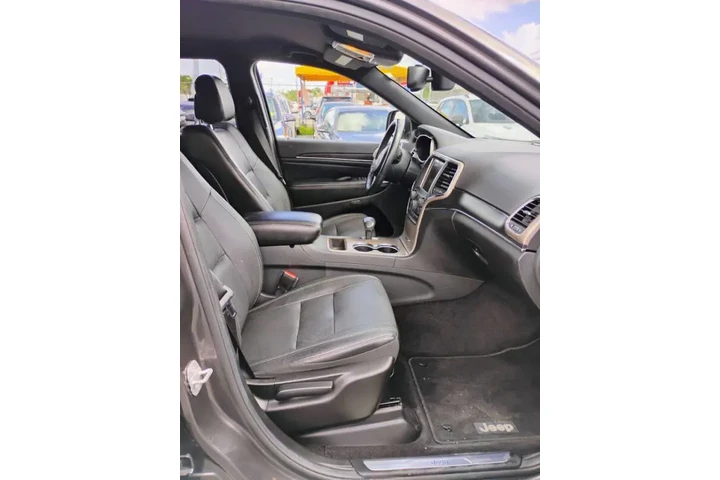 $7850 : 2014 Grand Cherokee Limited image 9