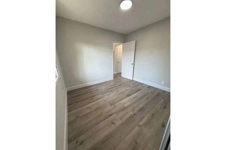 $800 : Se renta un cuarto image 1