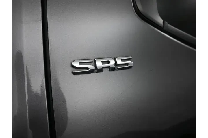 $37882 : Toyota Tundra 2022 4x4 SR5 4 image 5