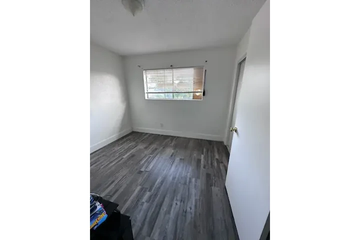 $850 : Se renta cuarto image 1