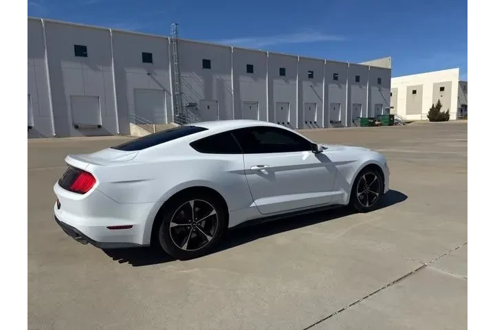 $16133 : Ford Mustang 2018 EcoBoost 2 image 5