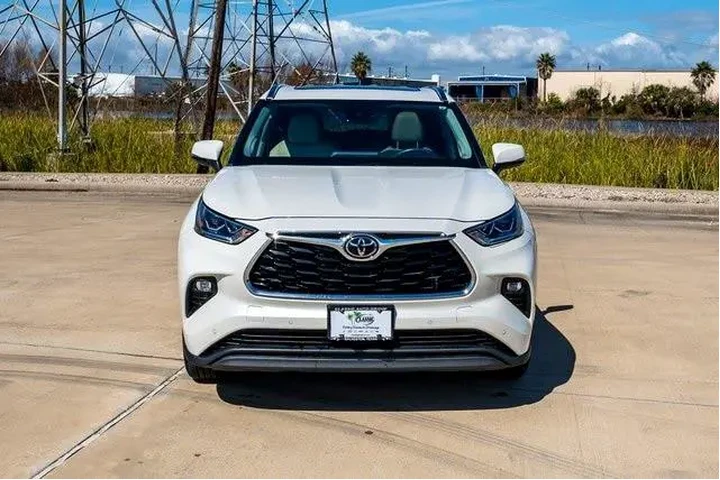 $26836 : Toyota Highlander 2021 Limit image 5