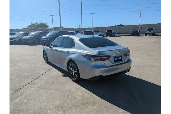 $25495 : Toyota Camry 2024 XLE 4dr Se image 5