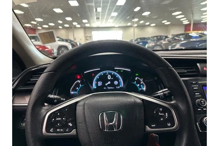 $17953 : Honda Civic 2019 LX 4dr Seda image 7
