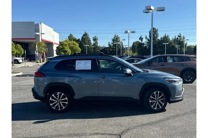 $24259 : Toyota Corolla Cross 2022 XL image 3