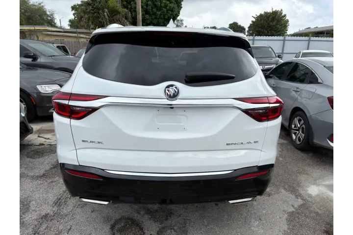 $12400 : 2018 Enclave Essence image 5
