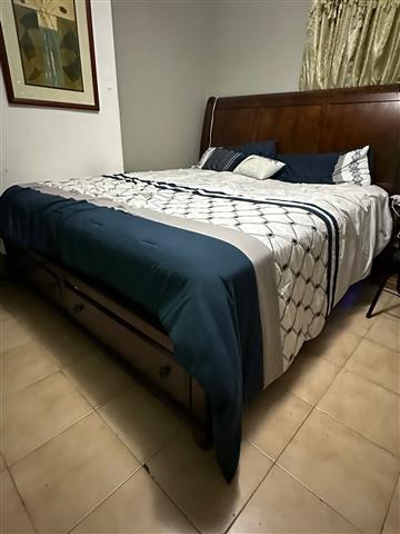 $550 : bed set and mattress image 2
