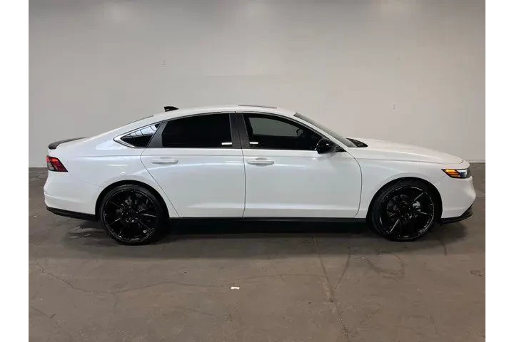 $25998 : Honda Accord Hybrid 2024 Spo image 2