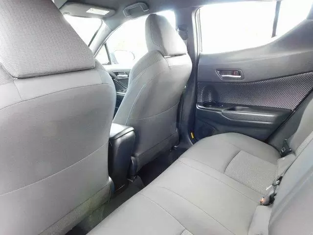 $11000 : 2018 TOYOTA C-HR XLE image 8