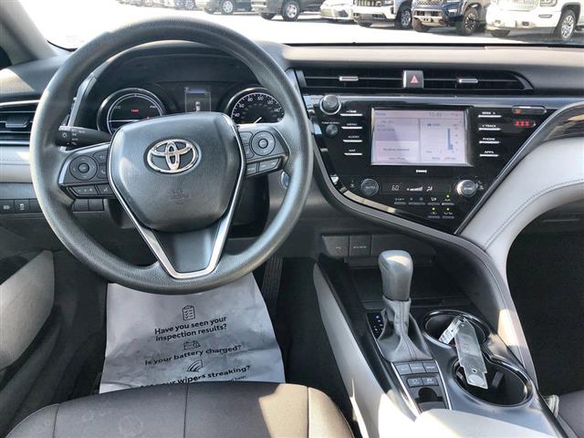 $23000 : PRE-OWNED 2020 TOYOTA CAMRY H image 10