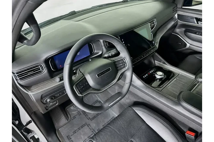 $37997 : Jeep Wagoneer L 2024 4x2 Ser image 2