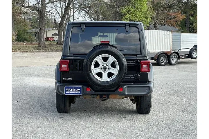 $24566 : Jeep Wrangler Unlimited 2021 image 6