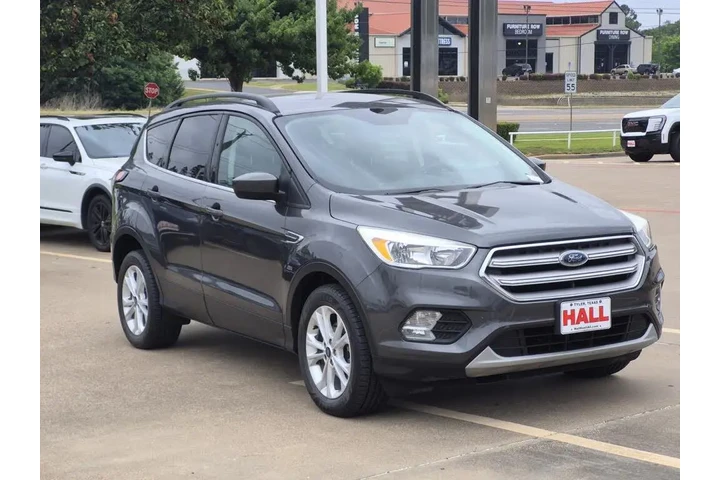 $13988 : Ford Escape 2018 SE 4dr SUV image 1