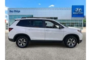 $30600 : Honda Passport 2023 AWD Trai thumbnail