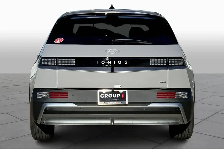 $34777 : Hyundai IONIQ 5 2026 AWD SE image 3