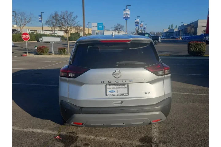 $17500 : Nissan Rogue 2023 SV 4dr Cro image 7