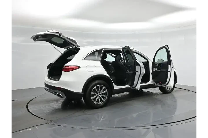 $39557 : Mercedes-Benz GLC 2024 GLC 3 image 5