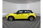 $29993 : MINI Hardtop 4 Door 2025 Coo thumbnail