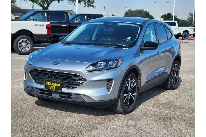 Ford Escape 2022 SE 4dr SUV image 2