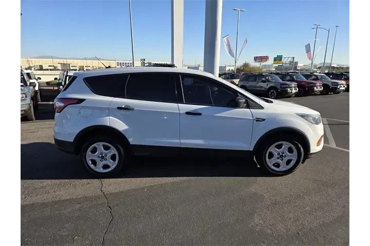$11865 : Ford Escape 2018 S 4dr SUV image 9