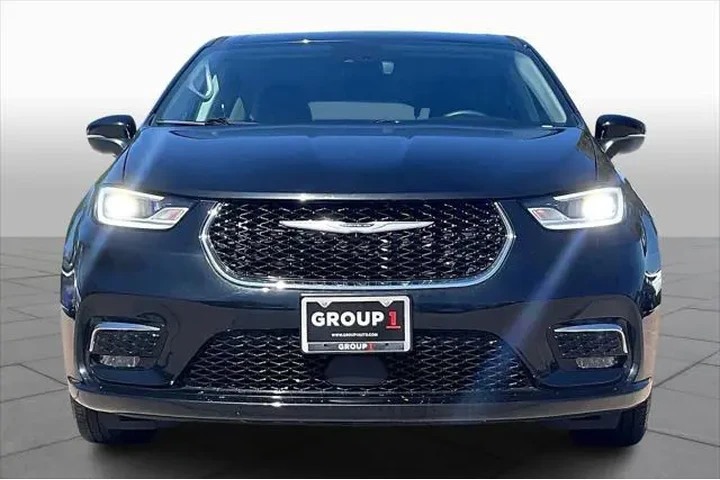 $23892 : Chrysler Pacifica 2023 Touri image 4