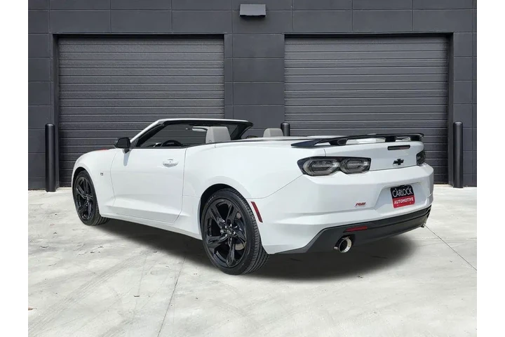 $32490 : Chevrolet Camaro 2023 LT 2dr image 3