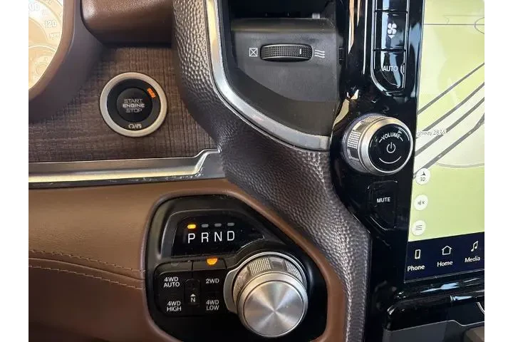 $36765 : Ram 1500 2022 4x4 Limited Lo image 10