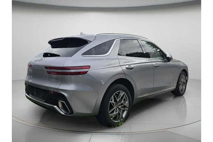 $38971 : Genesis GV70 2024 AWD 2.5T S image 6