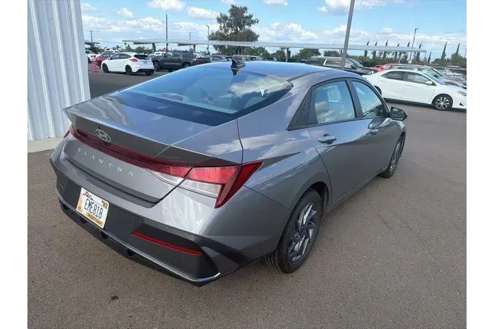 $20500 : Hyundai ELANTRA 2024 SEL 4dr image 4