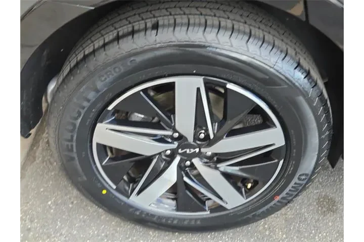 $24388 : Kia Sorento 2022 S 4dr SUV image 9