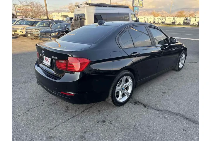 $9910 : 2015 3 Series 328i image 6