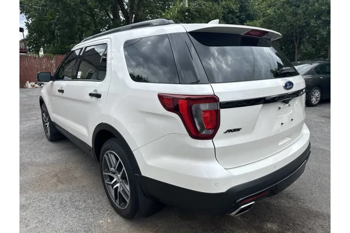 $16995 : 2016 Explorer Sport image 4