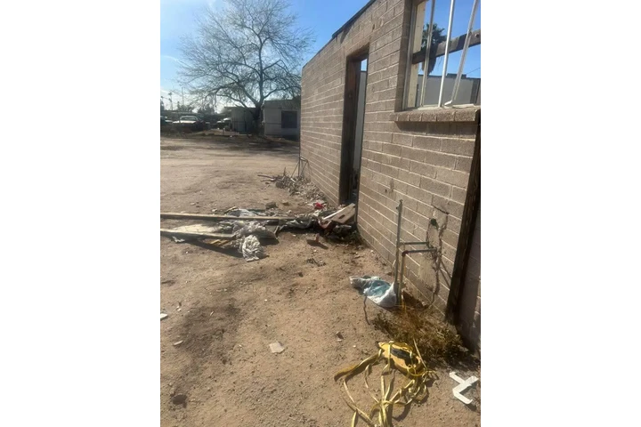 Los toros junk removal image 5