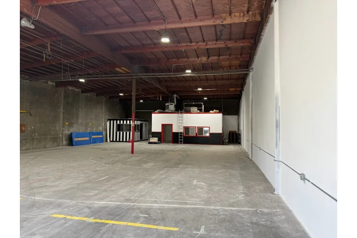 $6500 : Bodega Disponible en Gardena image 5