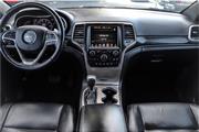 $24995 : 2017 Jeep Grand Cherokee Limit thumbnail