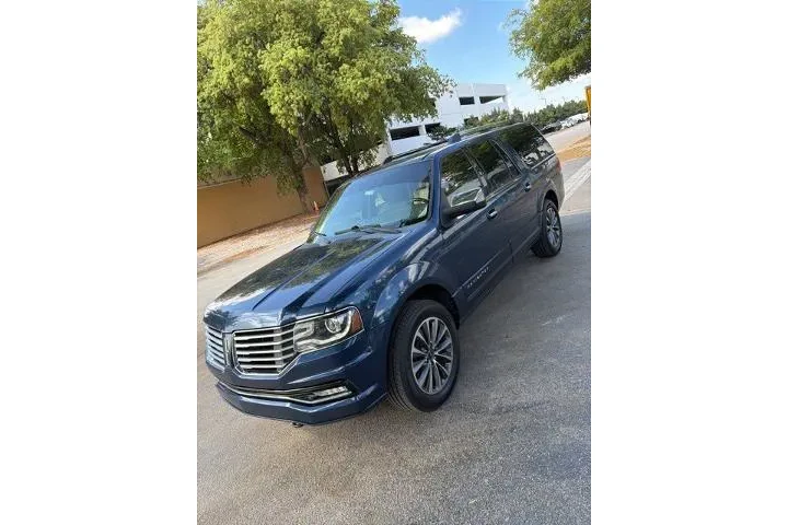 $9590 : Lincoln Navigator L 2017 4x2 image 2