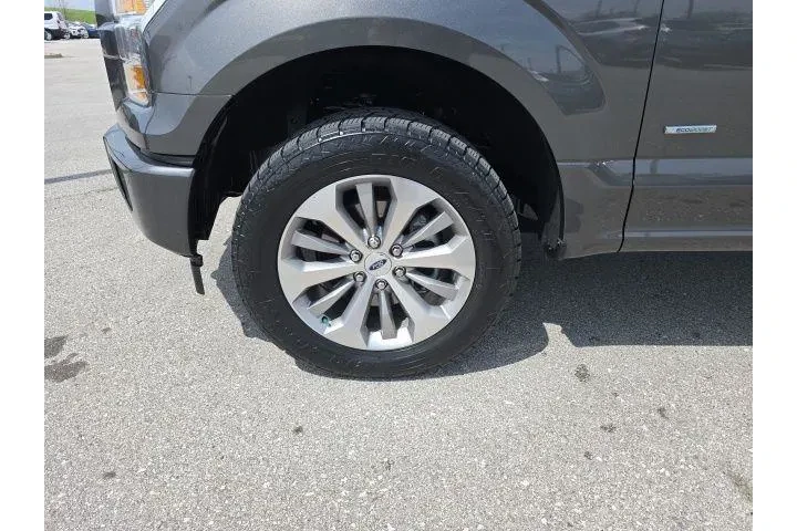 $22750 : Ford F-150 2017 4x4 Lariat 4 image 9