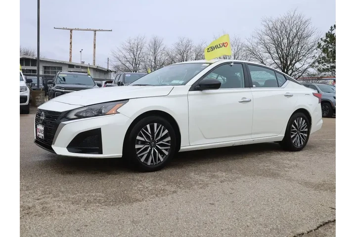 $20990 : Nissan Altima 2025 2.5 SV 4d image 5