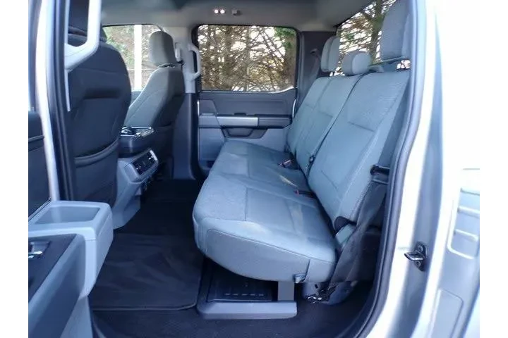 $36963 : Ford F-150 2024 4x4 XLT 4dr image 8