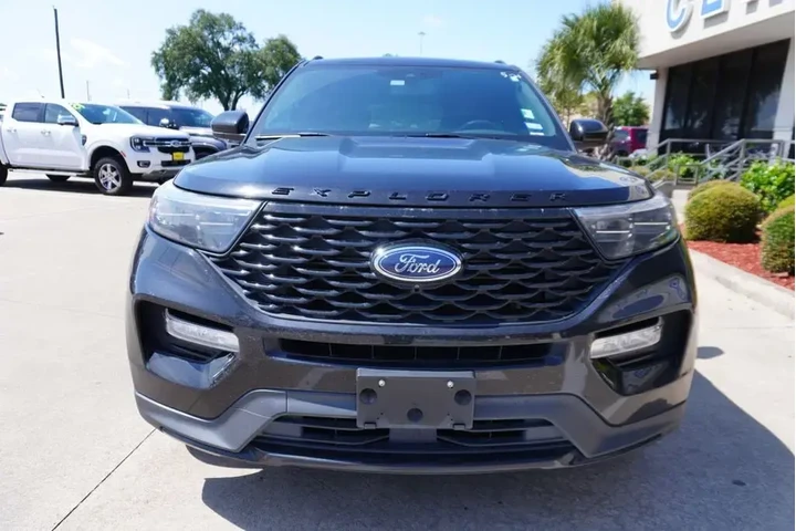 $32725 : Ford Explorer 2023 ST-Line 4 image 2