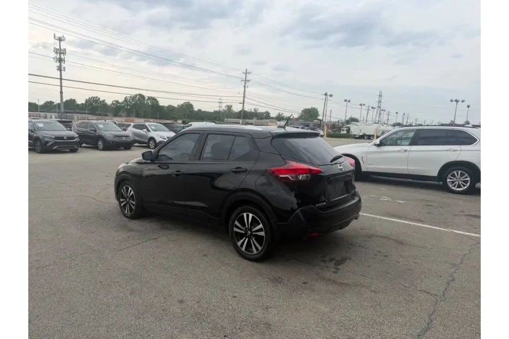 $6999 : 2018 Kicks SV image 4