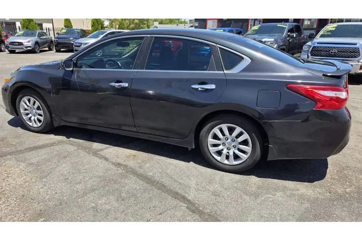 2017 NISSAN ALTIMA2017 NISSAN image 6