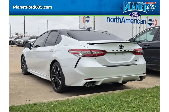 $22458 : Toyota Camry 2018 XLE V6 4dr image 6
