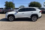 $27988 : 2019 RAV4 Limited thumbnail