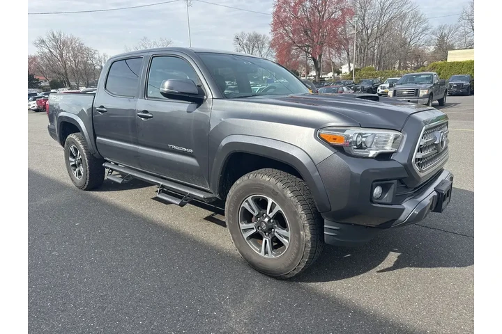 $30995 : Toyota Tacoma 2016 4x4 SR V6 image 4