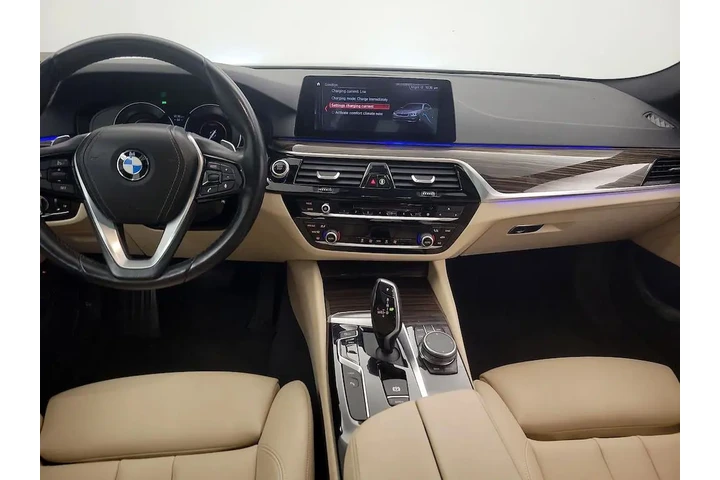$18998 : BMW 5 Series 2019 530e iPerf image 9