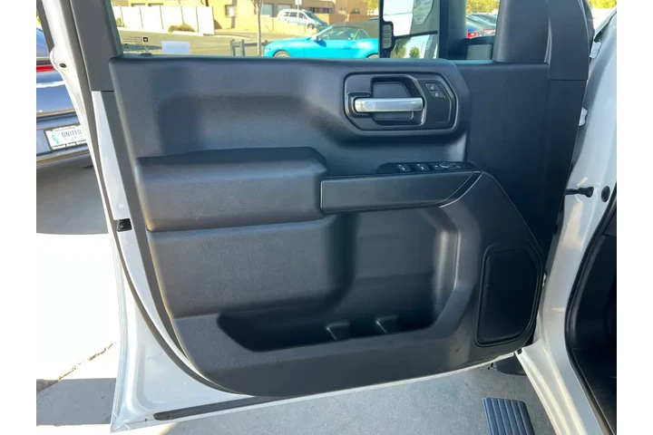 2023 Silverado 2500HD Work Tr image 10