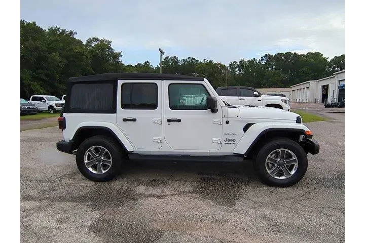 $33860 : Jeep Wrangler Unlimited 2021 image 3