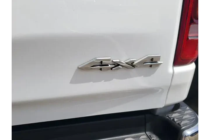 $38988 : Ram 1500 2022 4x4 Laramie 4d image 10